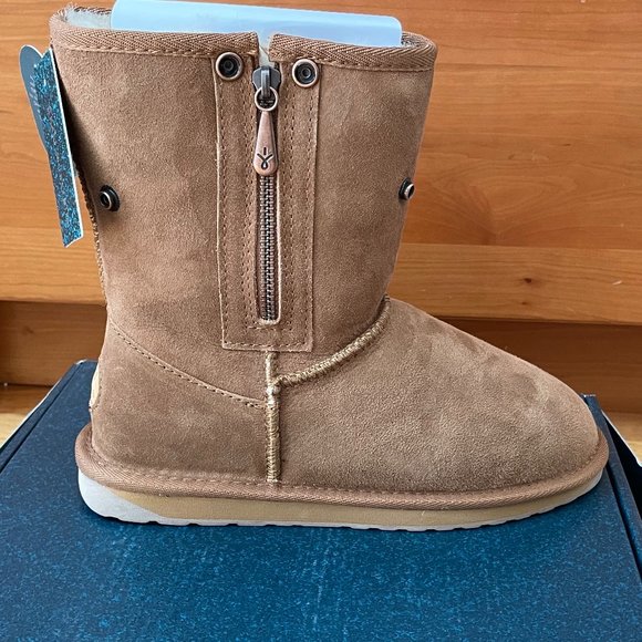 Sheepskin Shearling Lining Side Zip Boots from EMU - Picture 8 of 16